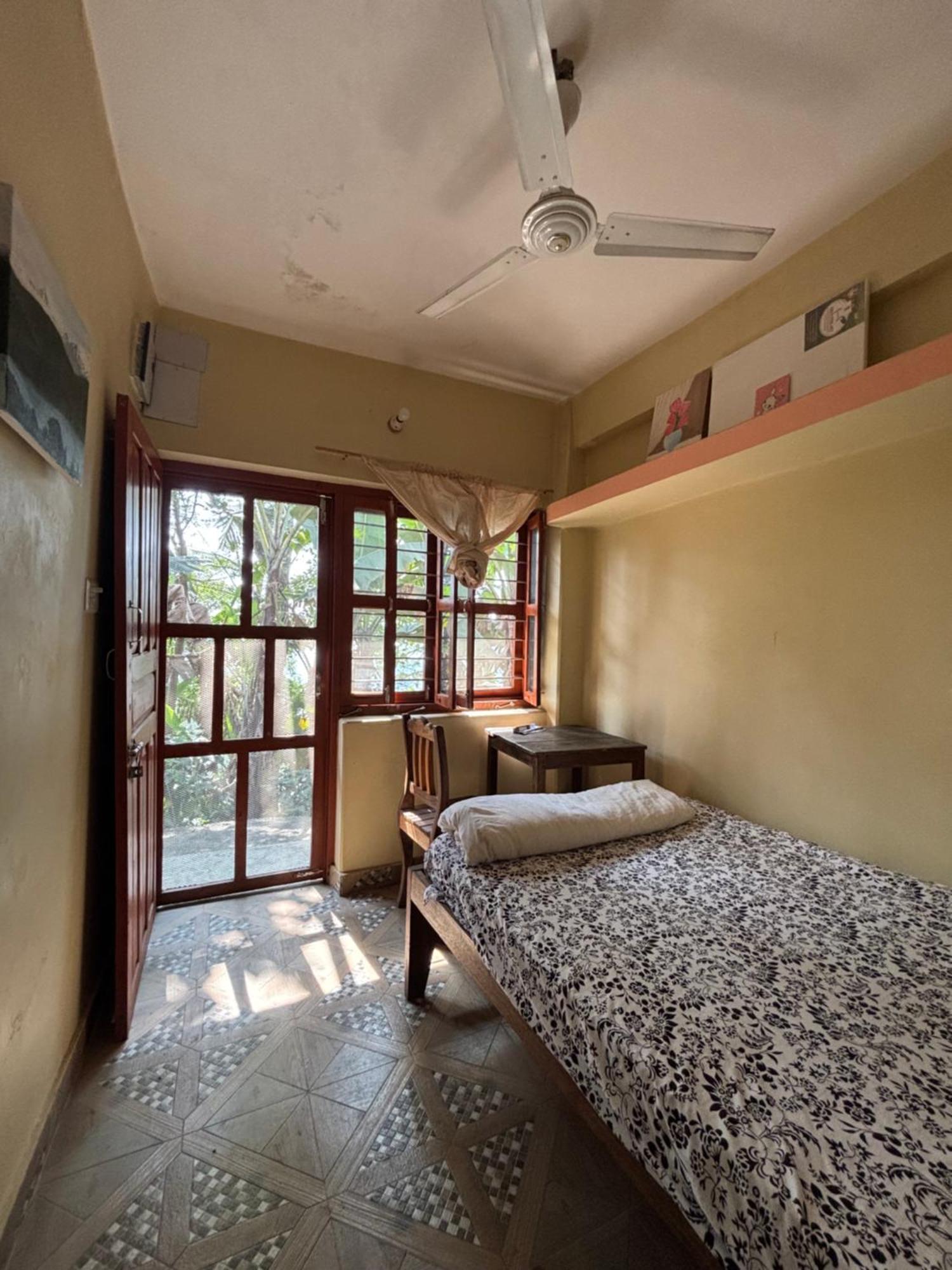 לינה וארוחת בוקר פוקהרה Dinesh House מראה חיצוני תמונה